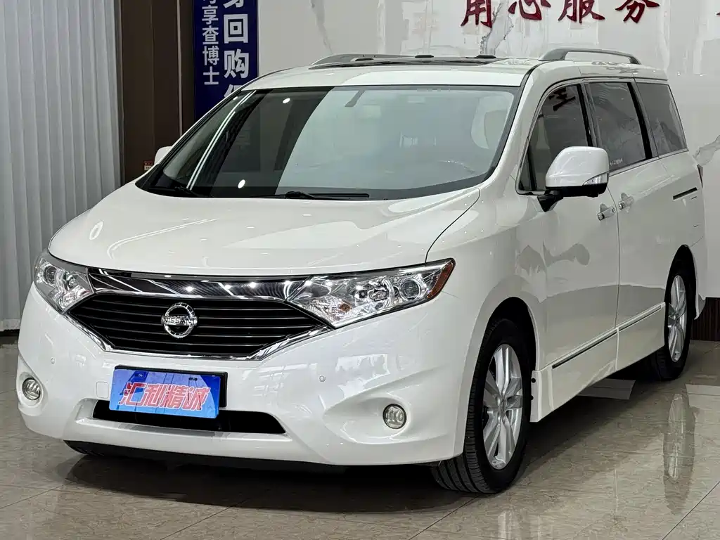 Nissan Quest 2016 — фото 2