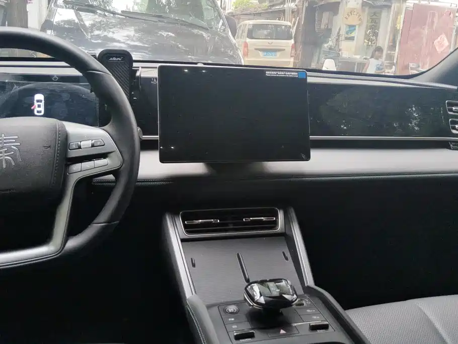 BYD Qin L 2025 — фото 12