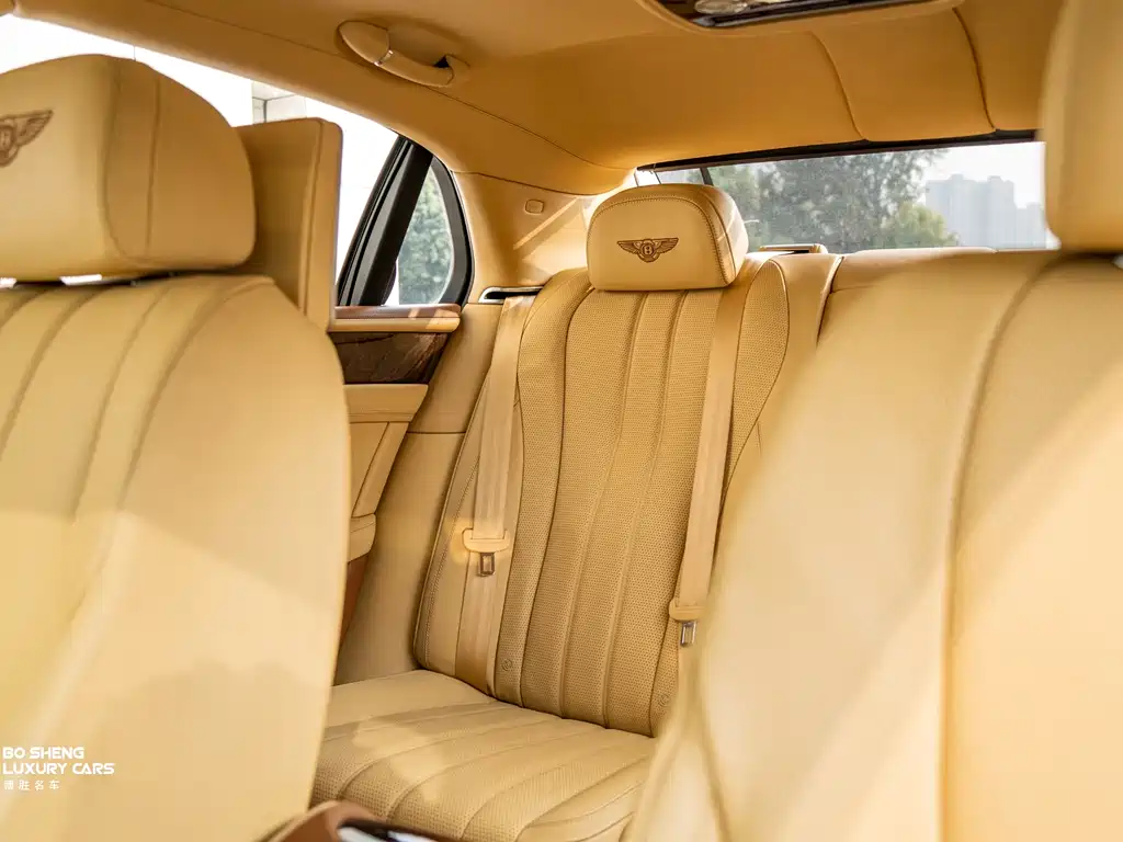 Bentley Flying Spur 2016 — фото 49