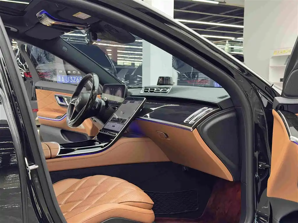 Mercedes-Benz Maybach S-Class 2022 — фото 10