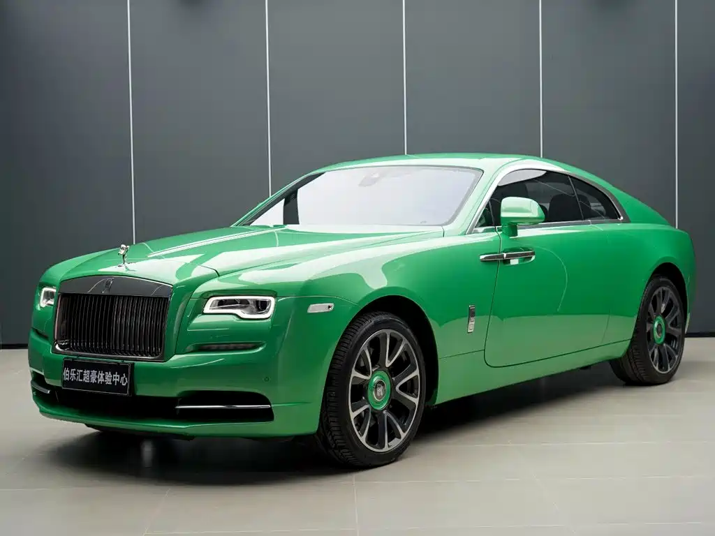 Rolls-Royce Phantom 2023 — фото 1