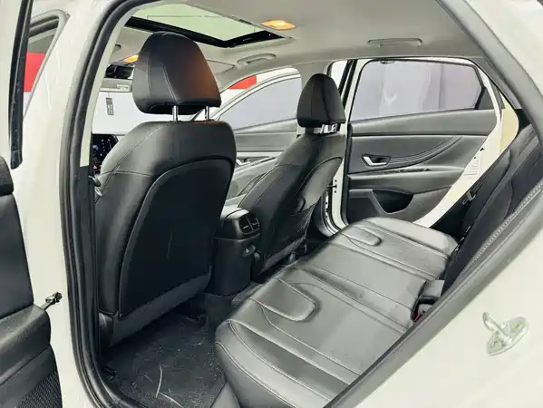 Hyundai Elantra 2023