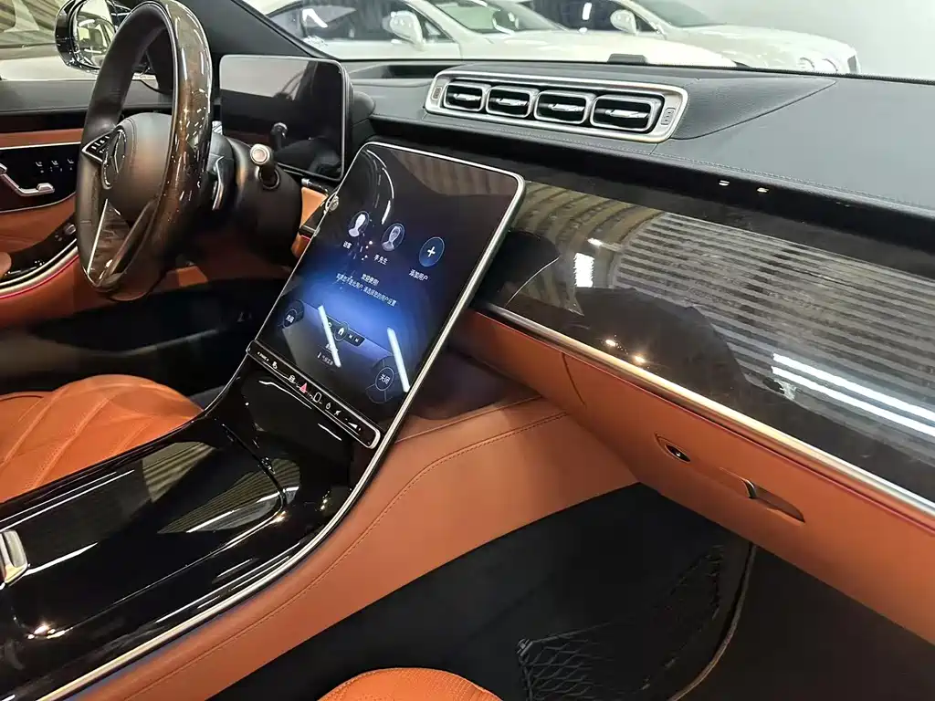 Mercedes-Benz Maybach S-Class 2023 — фото 16