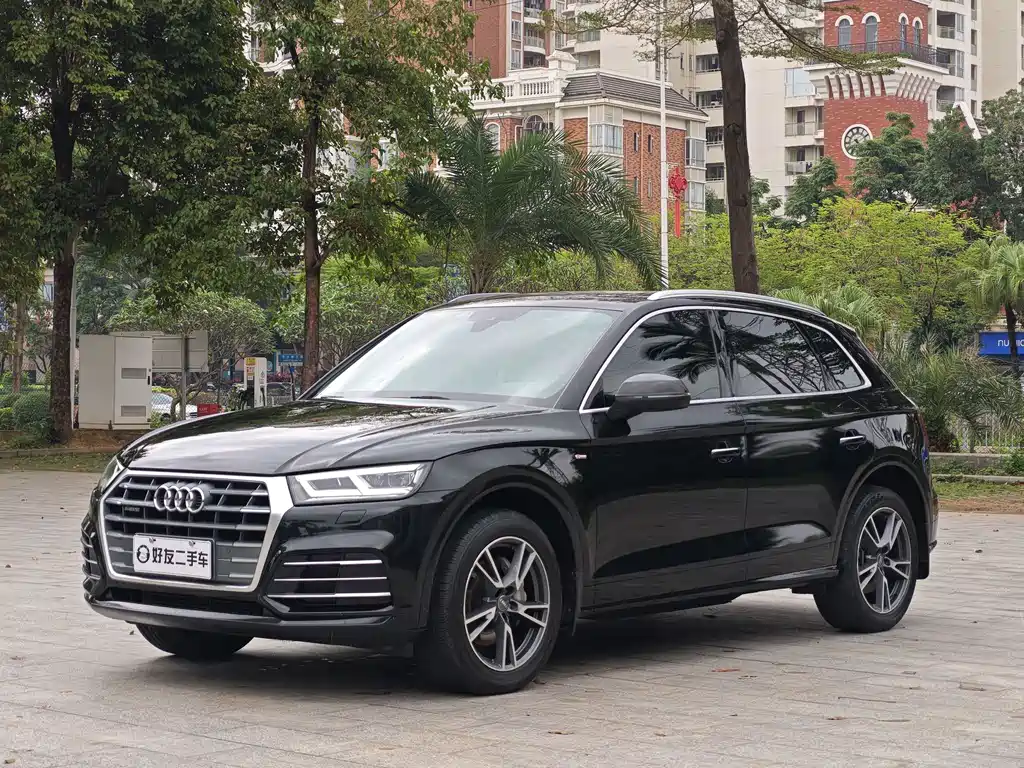 Audi Q5L 2019 — фото 1