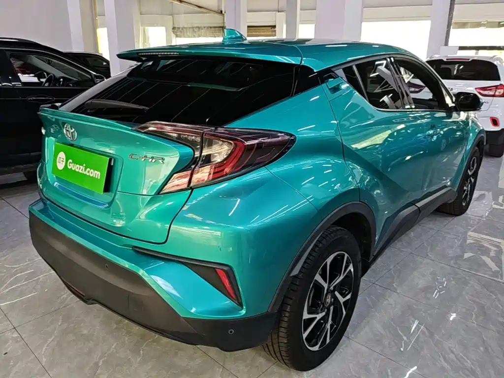 Toyota C-HR 2019 — фото 7