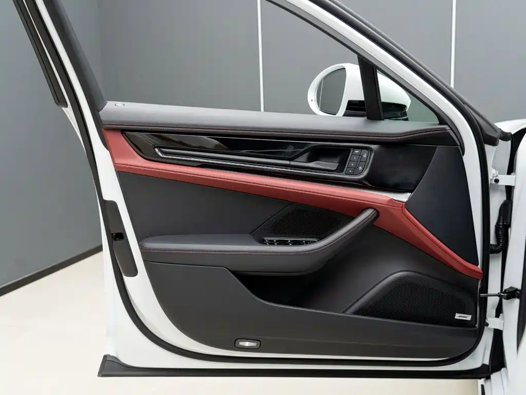 Porsche Panamera 2025 — фото 8