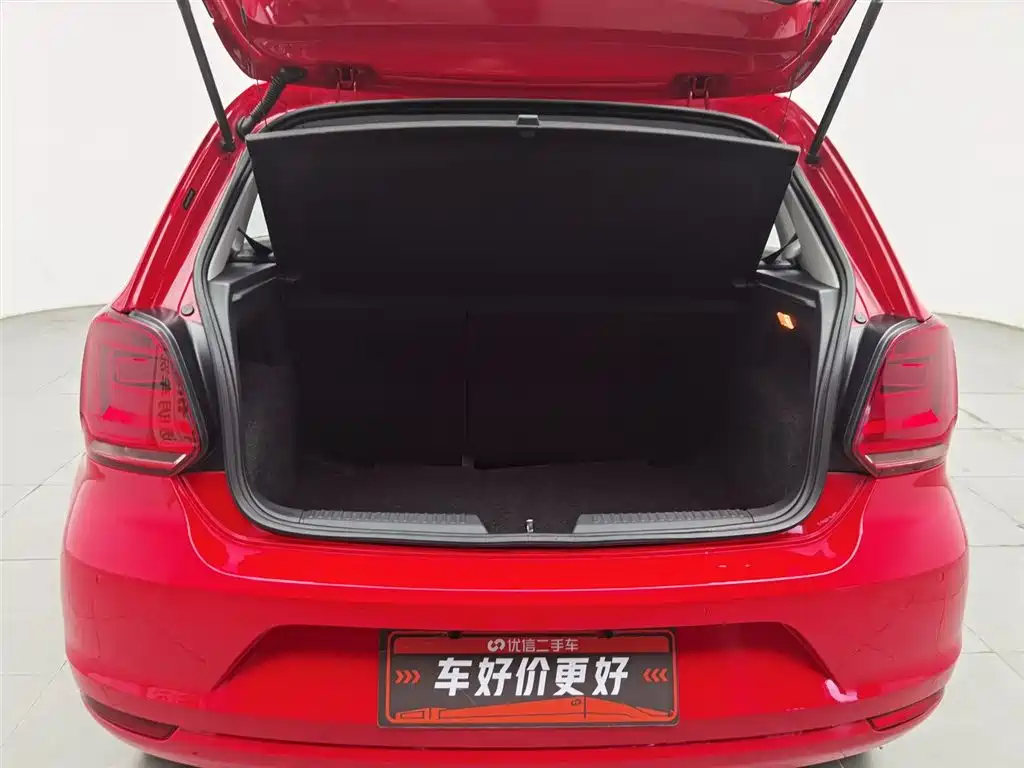 Volkswagen Polo 2015 — фото 16