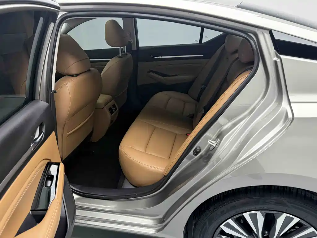 Nissan Teana 2025