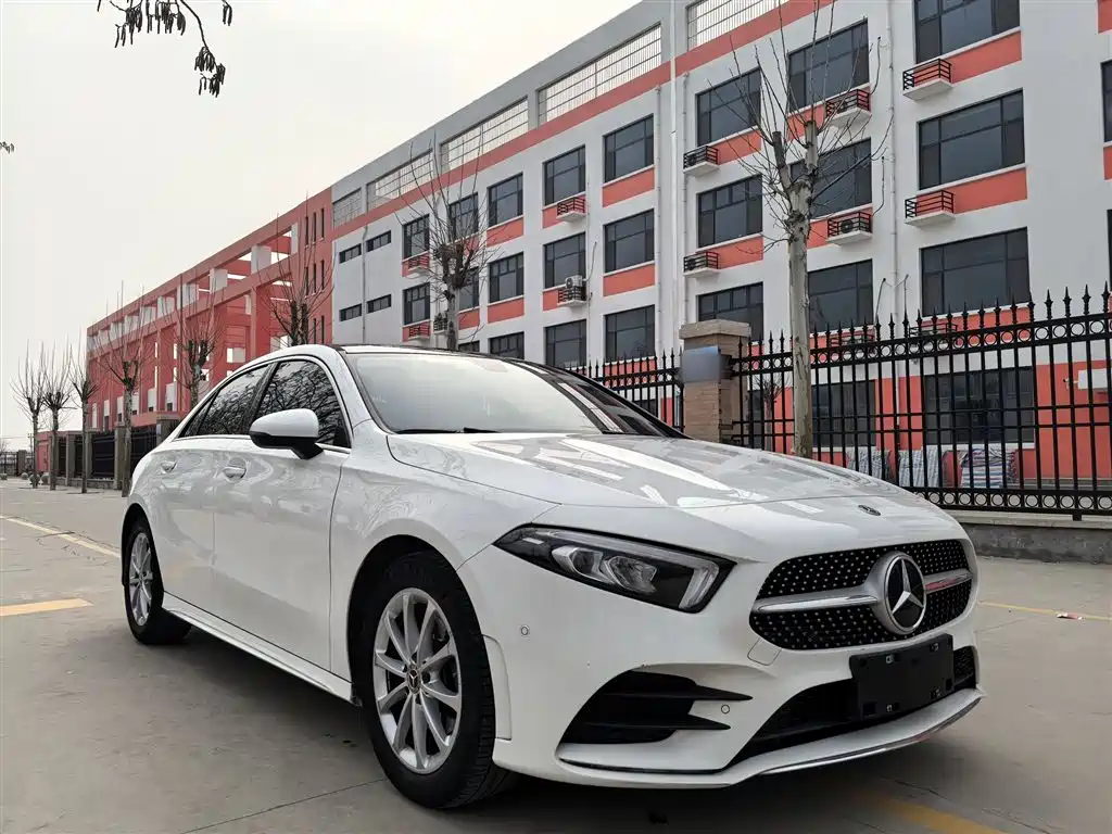 Mercedes-Benz A-Class 2020 — фото 4
