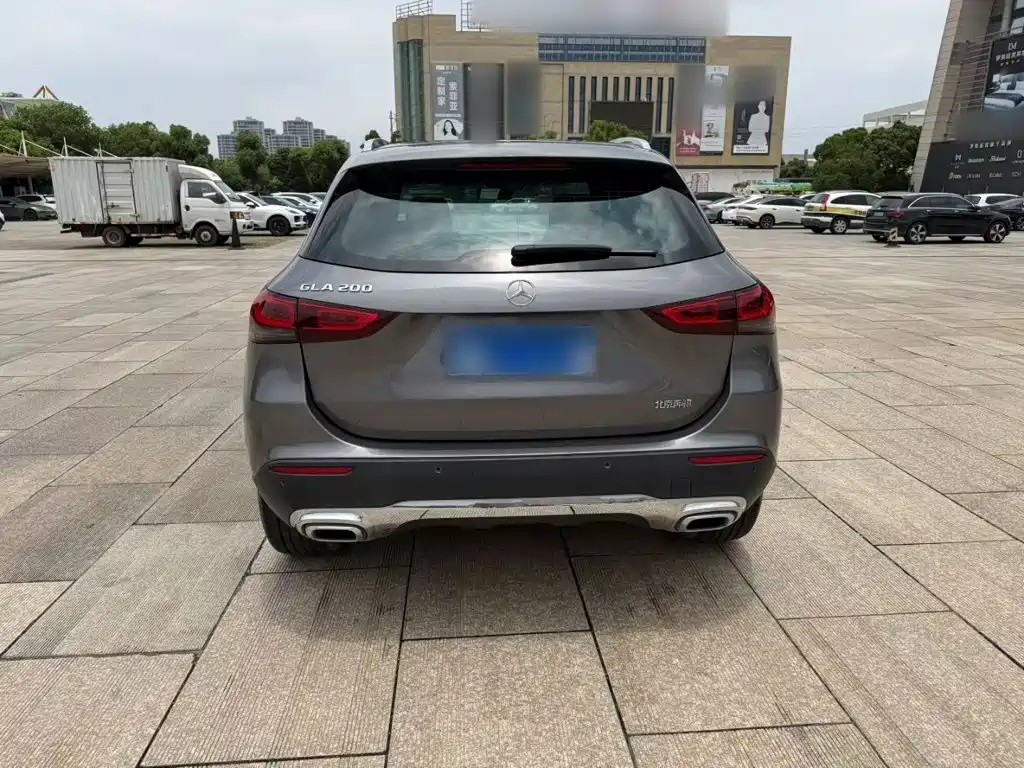 Mercedes-Benz GLA 2021