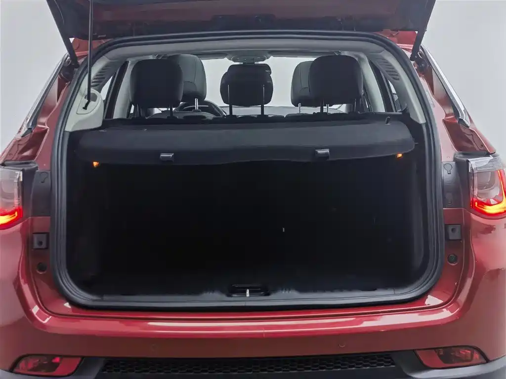 Jeep Compass 2018 — фото 16