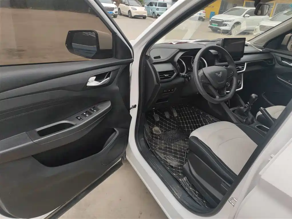 Wuling Hongguang S3 2019 — фото 16