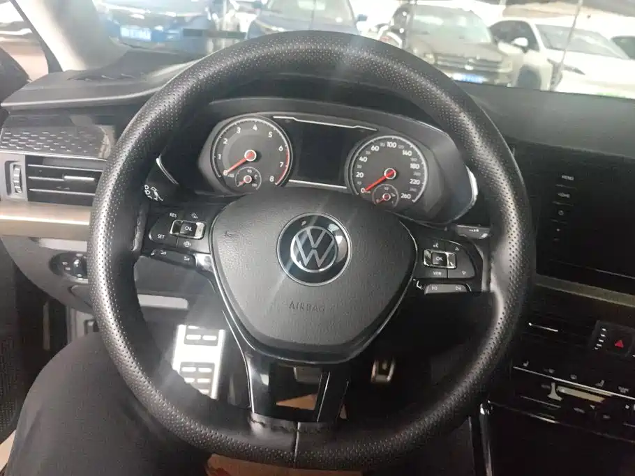 Volkswagen Passat 2021 — фото 15