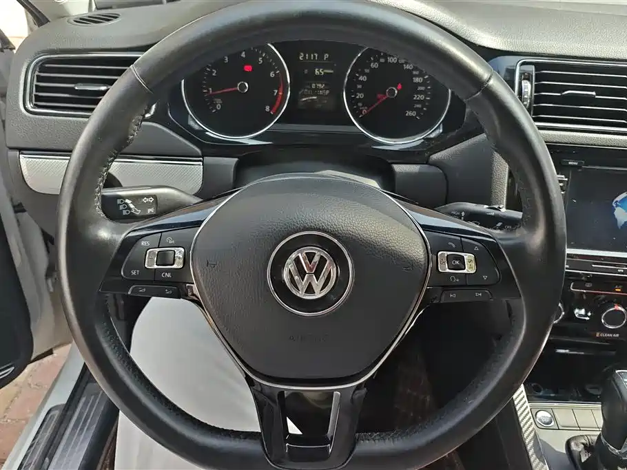 Volkswagen Sagitar 2017 — фото 15