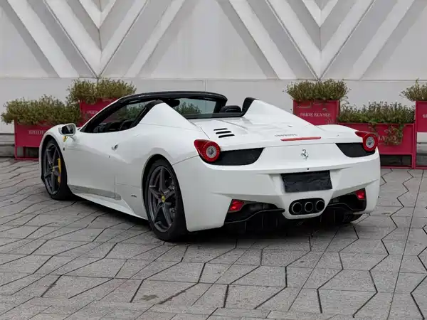 Ferrari 458 2017