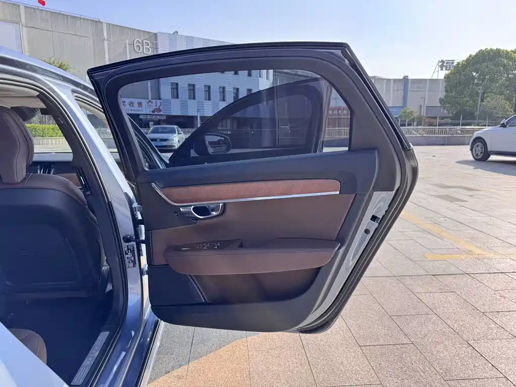 Volvo S90 2019 — фото 19