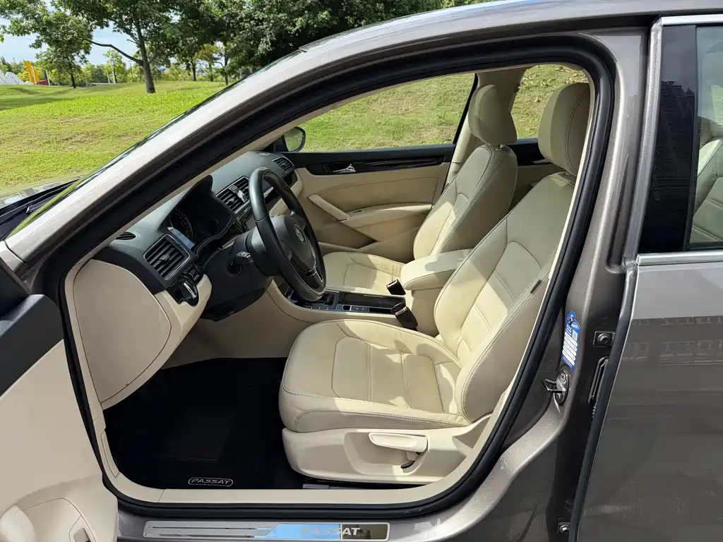 Volkswagen Passat 2012