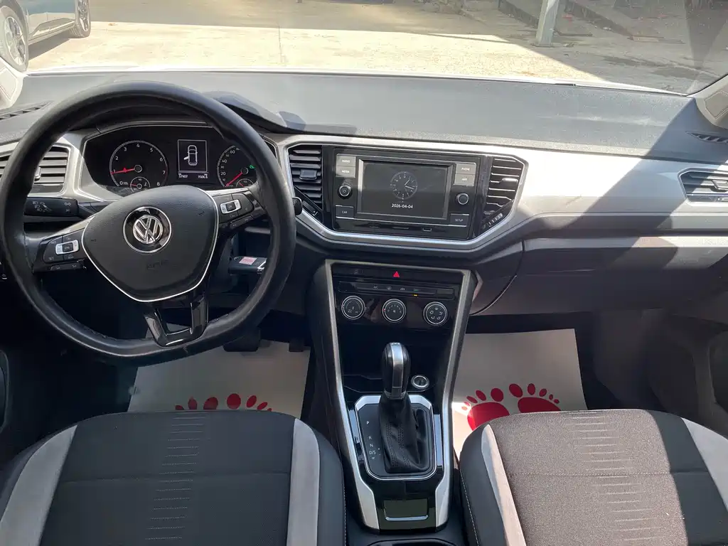 Volkswagen T-Roc 2020 — фото 10