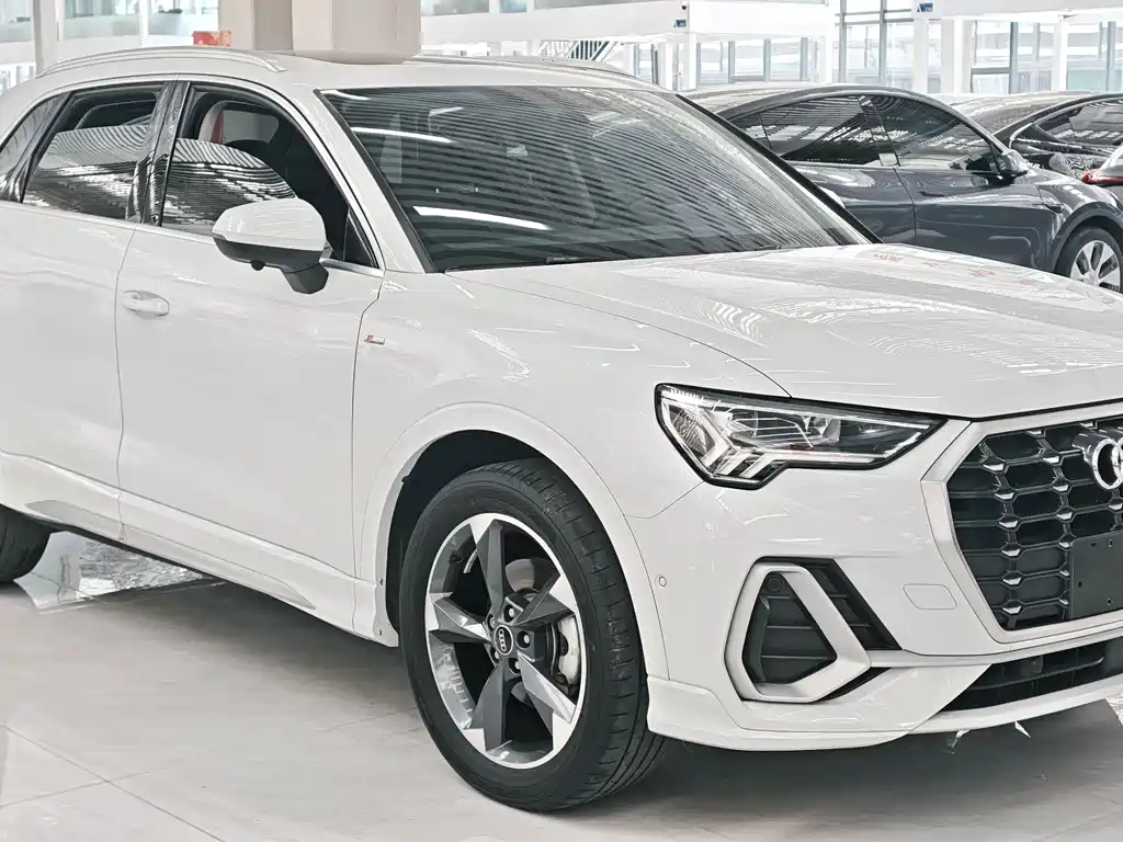 Audi Q3 2023