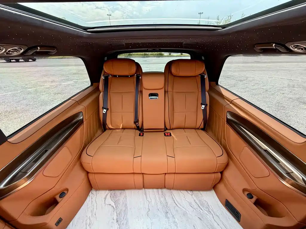 Mercedes-Benz V-Class 2022 — фото 14