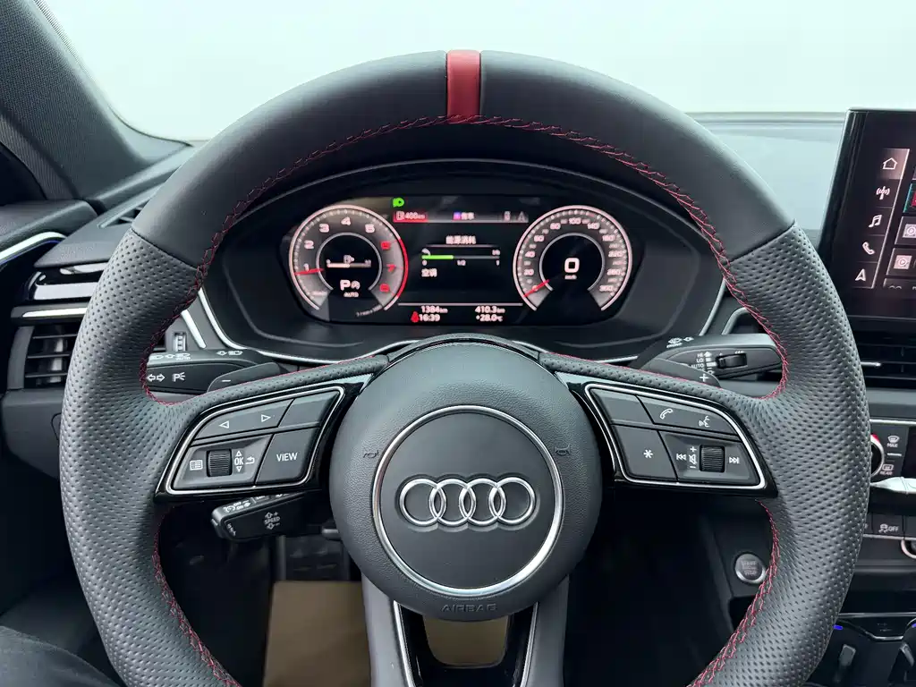 Audi A4L 2025 — фото 13