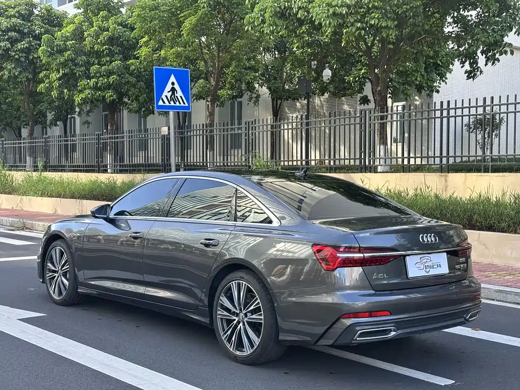 Audi A6L 2021