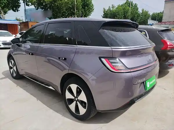Baojun Yunduo 2023
