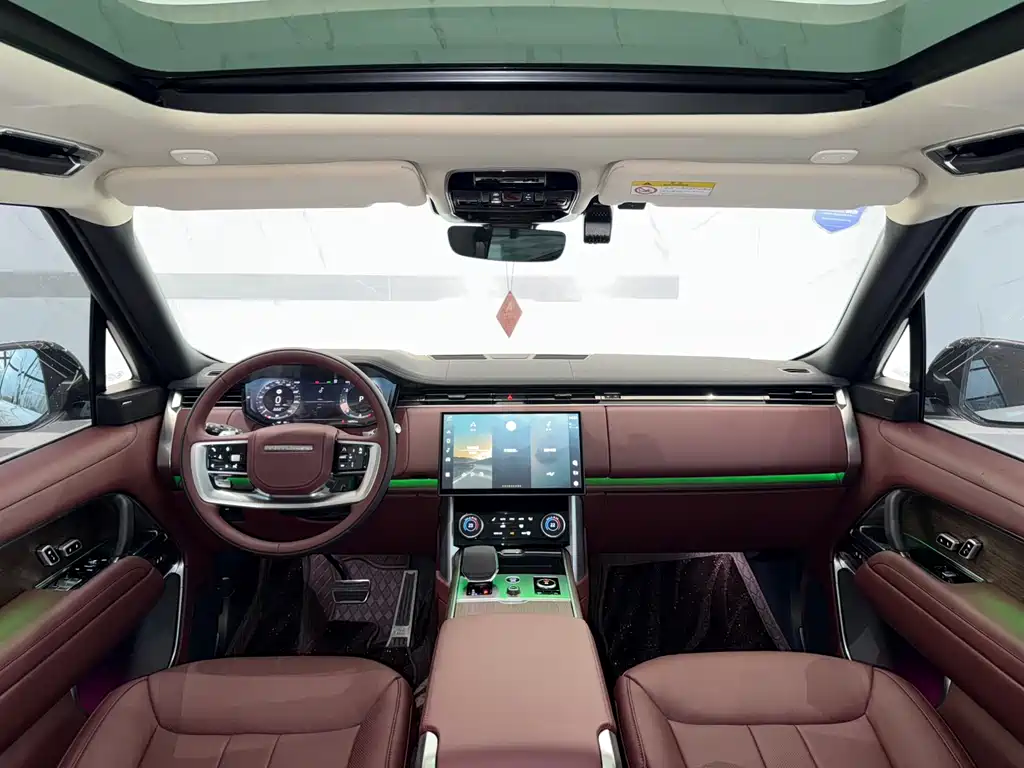 Land Rover Range Rover 2023 — фото 18