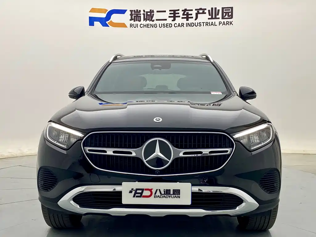 Mercedes-Benz GLC 2025