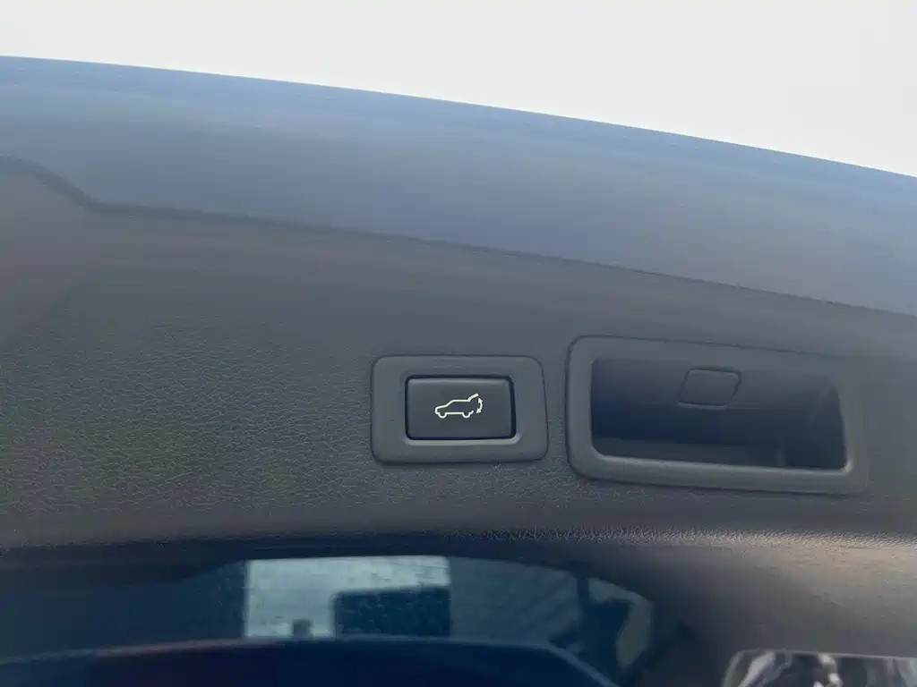 Subaru Forester 2014 — фото 11