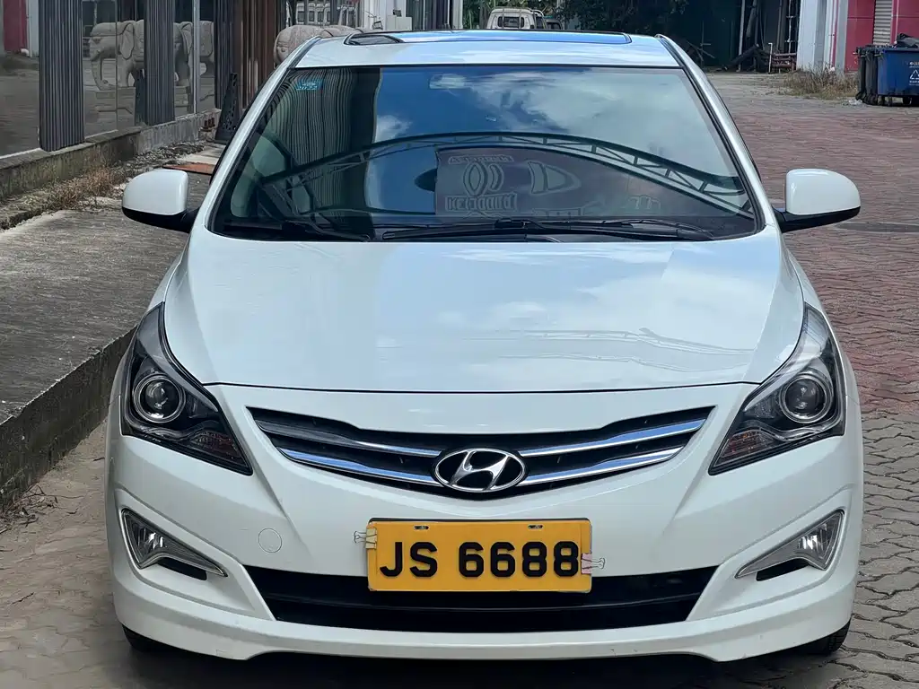Hyundai Verna 2016