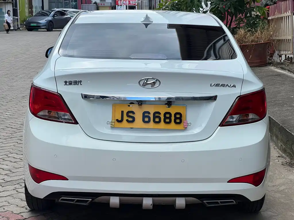 Hyundai Verna 2016 — фото 11
