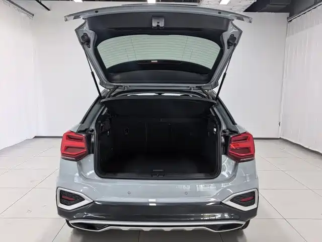 Audi Q2L 2022 — фото 13