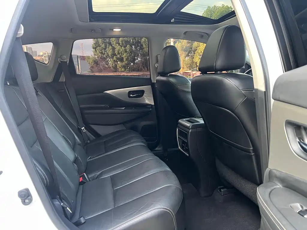 Nissan Murano 2018 — фото 10