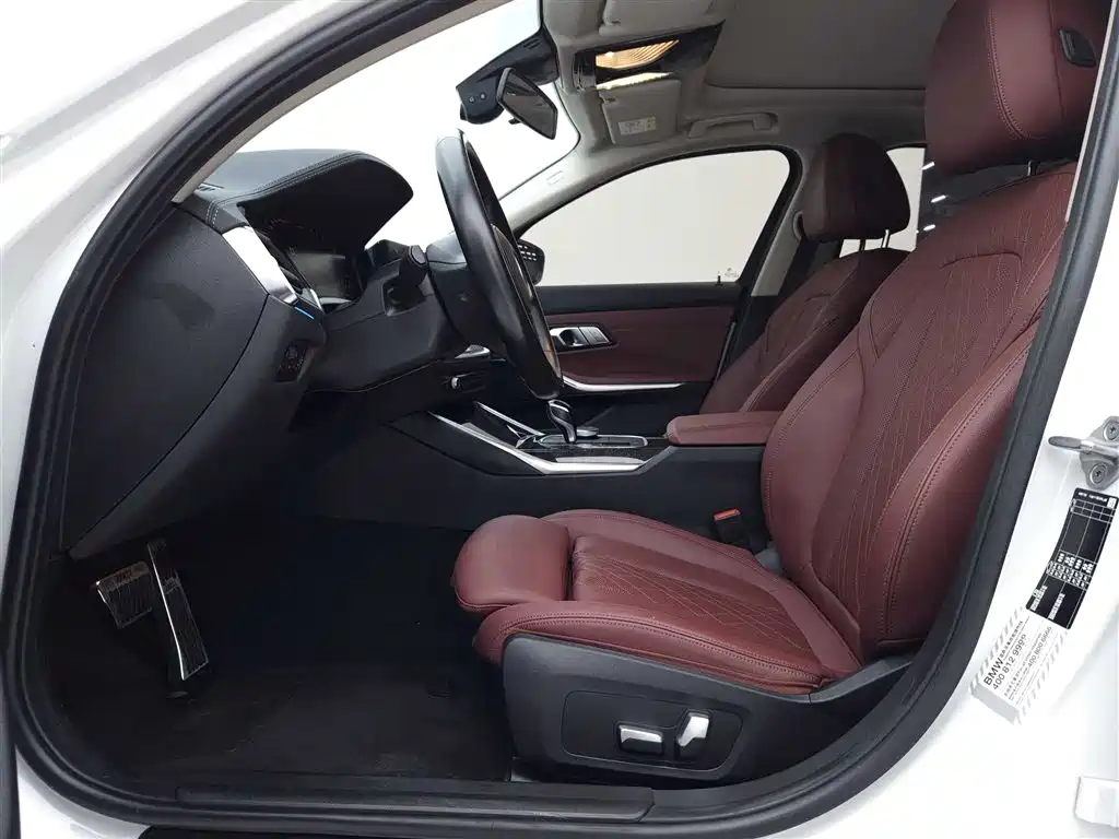 BMW 3 Series 2021 — фото 10
