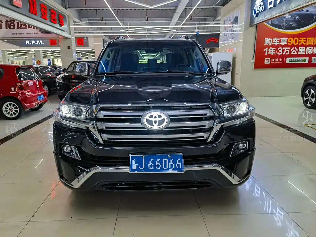 Toyota Land Cruiser 2016 — фото 3