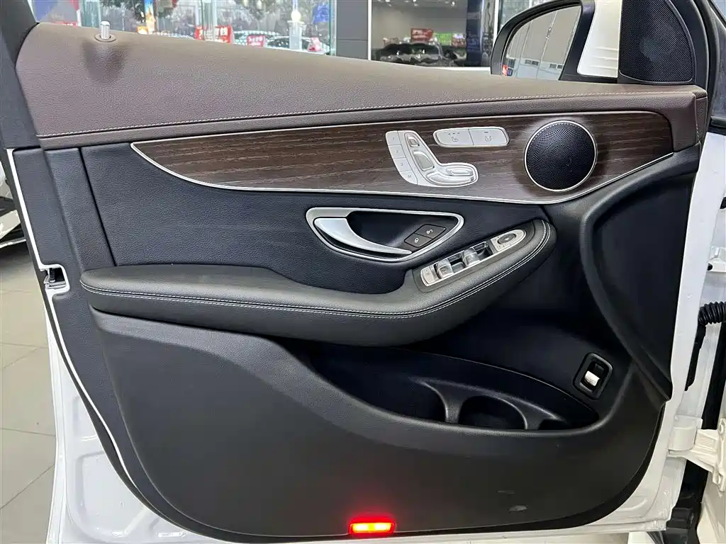 Mercedes-Benz GLC 2020 — фото 22