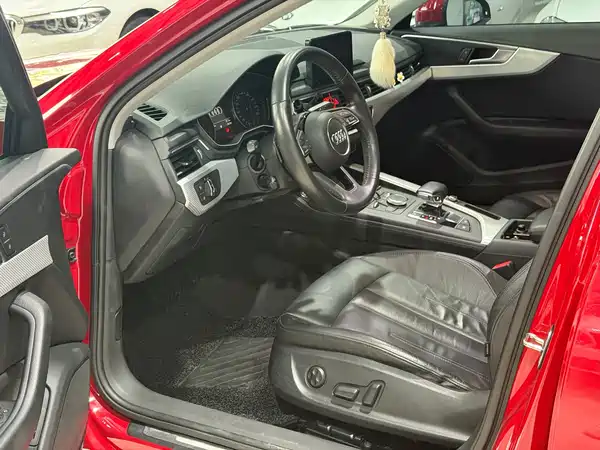 Audi A4L 2017