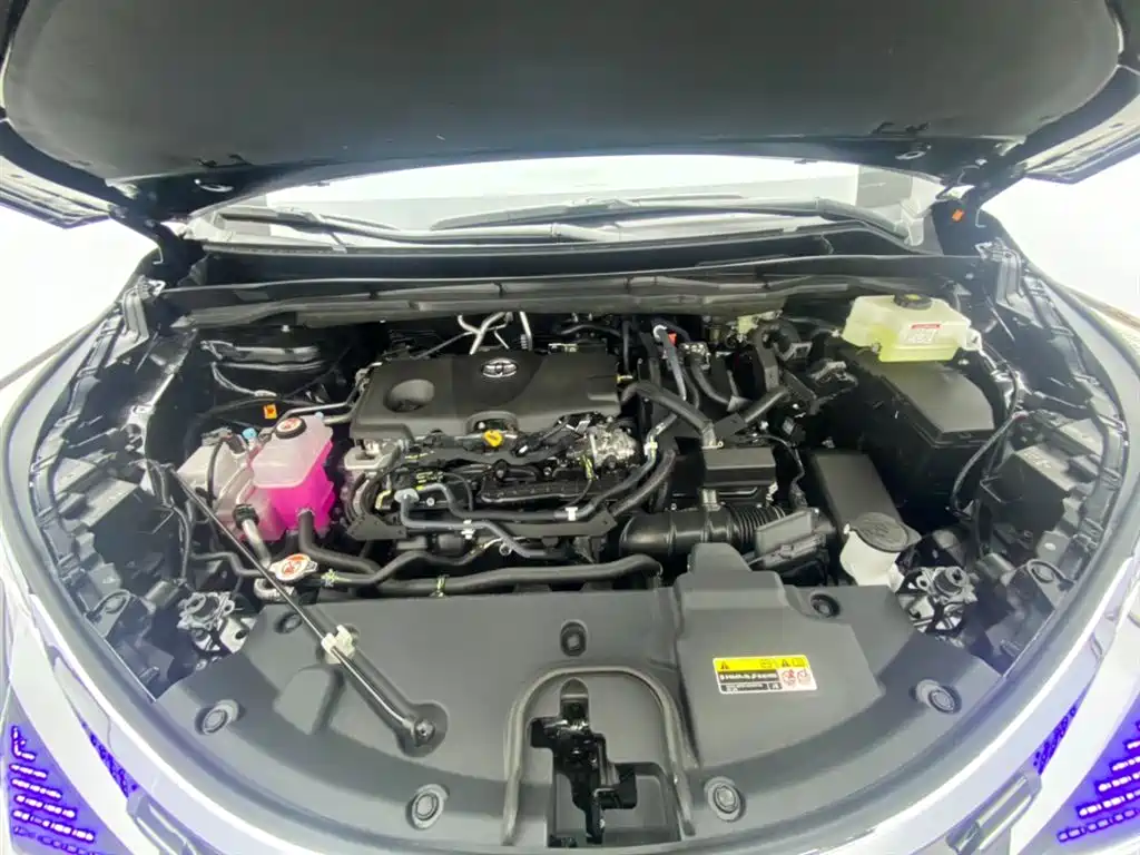 Toyota Granvia — фото 13