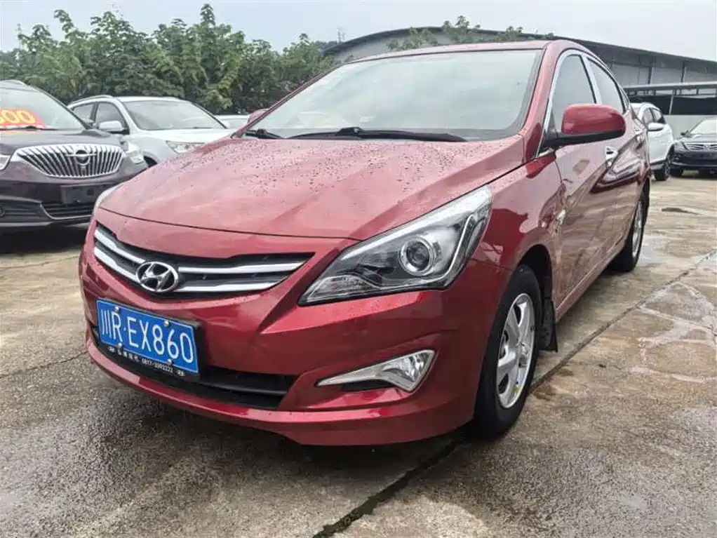 Hyundai Verna 2015