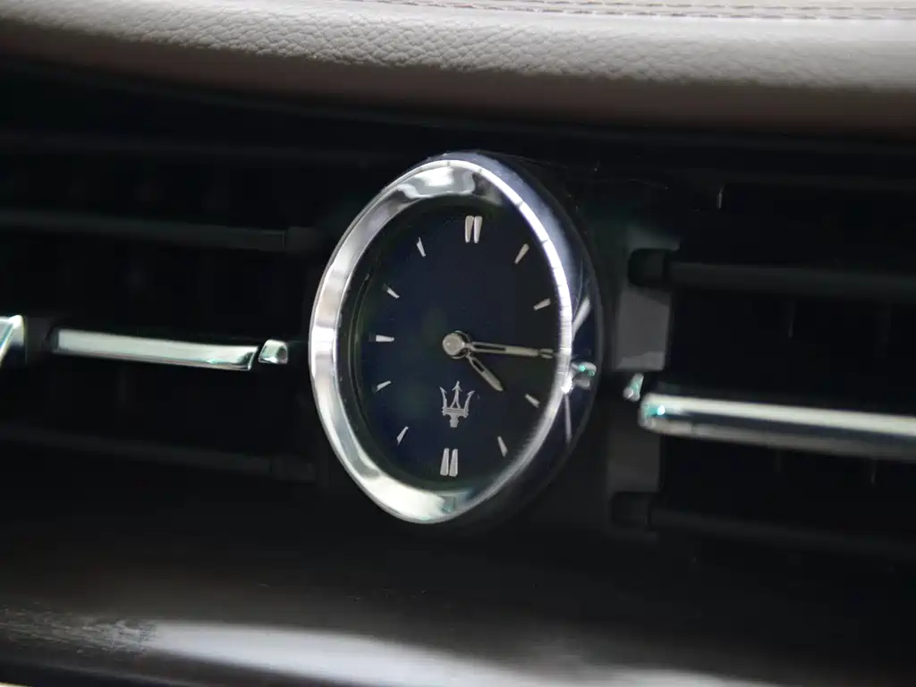 Maserati Quattroporte 2014 — фото 19