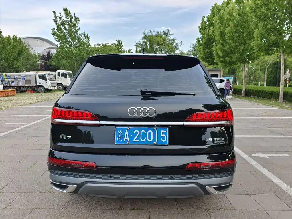 Audi Q7 2023 — фото 5
