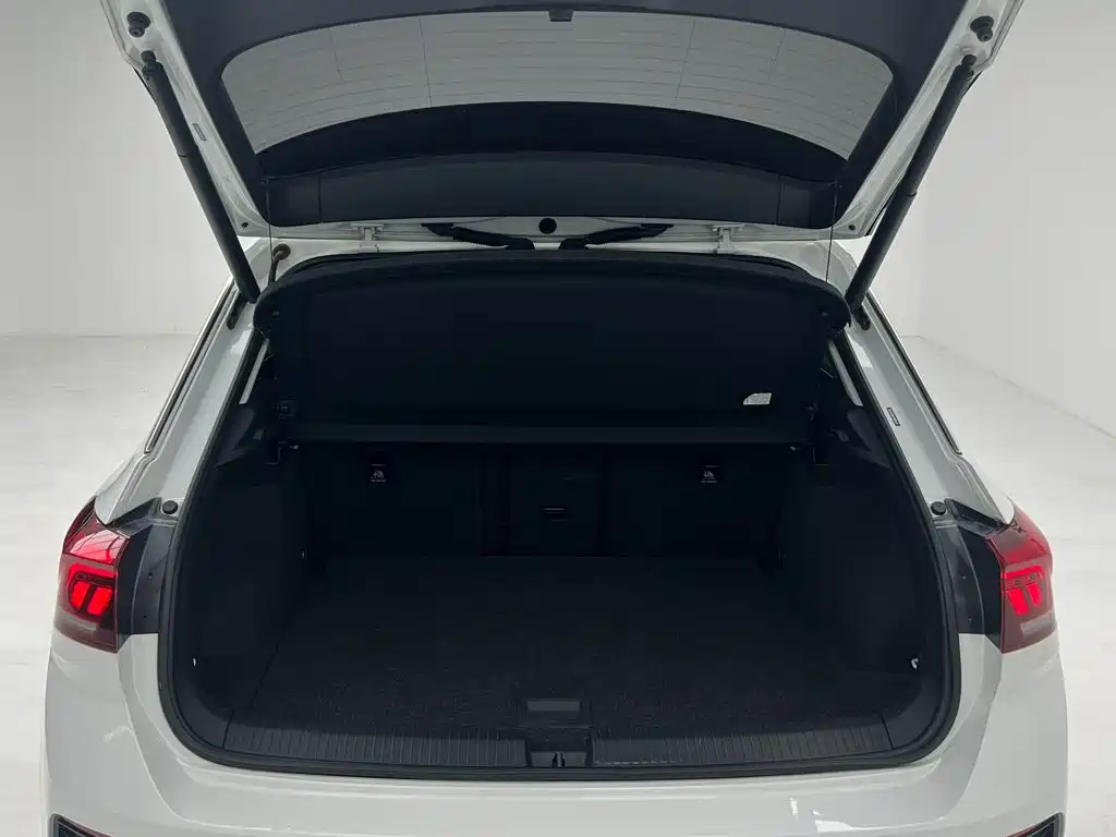 Volkswagen T-Roc 2022 — фото 14