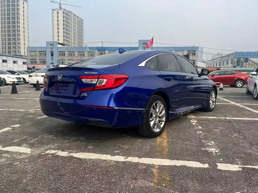 Honda Accord 2019 — фото 6