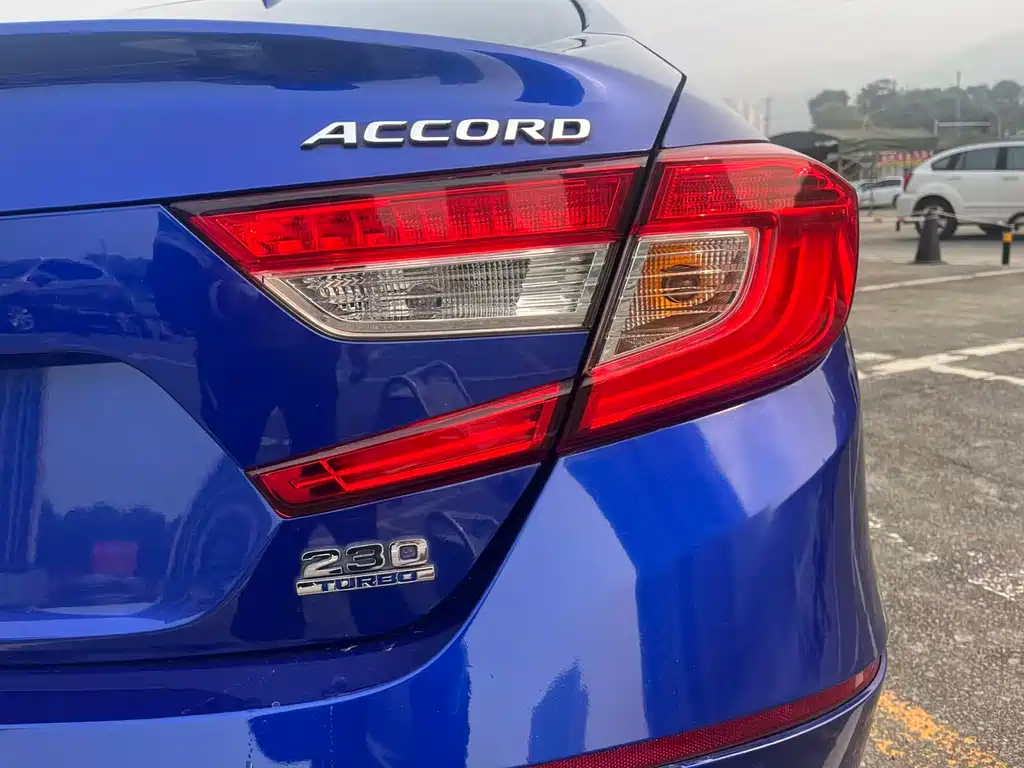 Honda Accord 2019 — фото 14