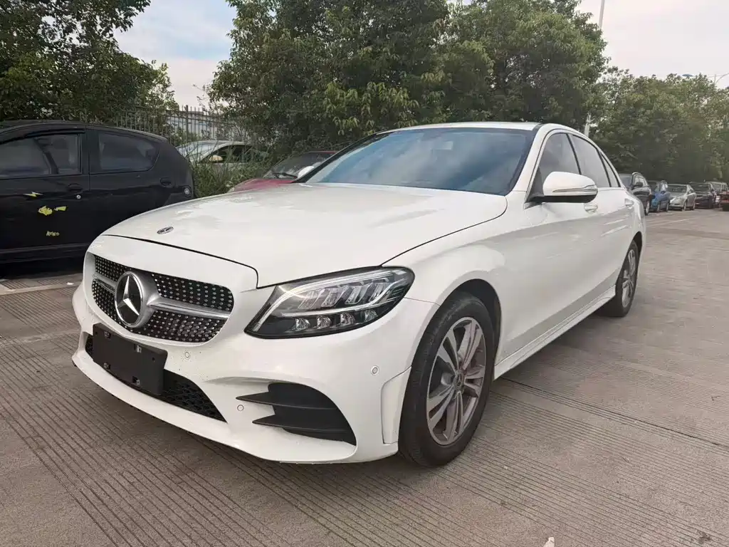 Mercedes-Benz C-Class 2020