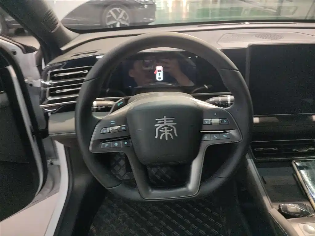 BYD Qin L 2025 — фото 11