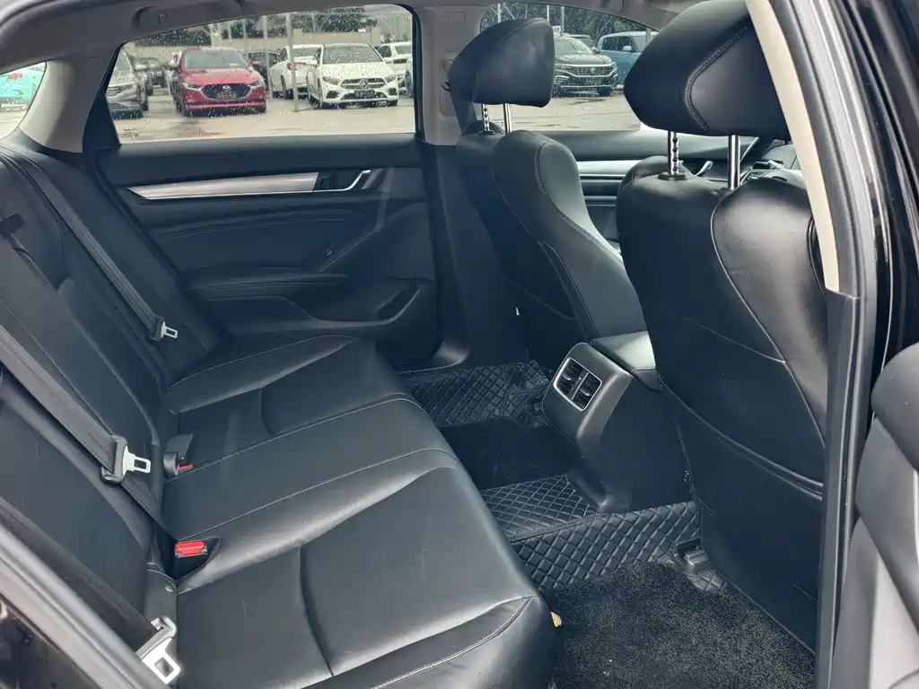 Honda Accord 2021 — фото 13