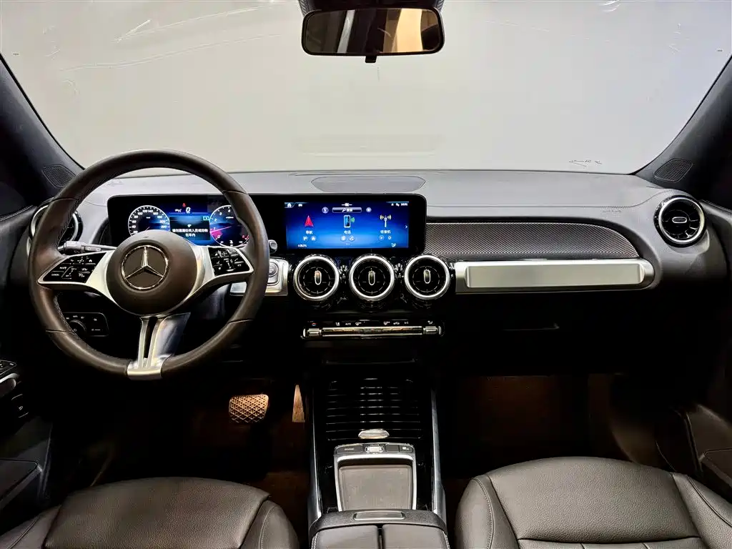Mercedes-Benz GLB 2025 — фото 14