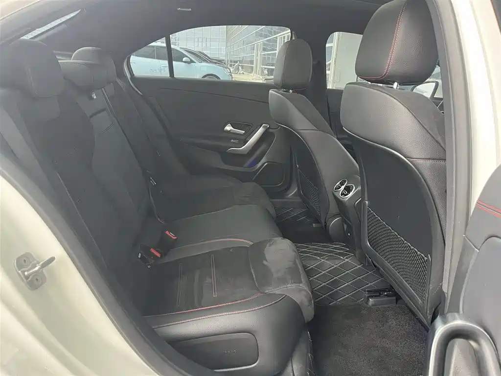 Mercedes-Benz A-Class 2025 — фото 16